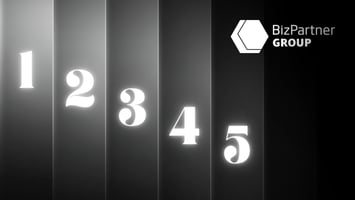 blog_image_179_5_numbers_gradient_white_black